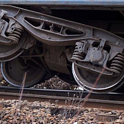 traficul feroviar caransebes-timisoara blocat dupa ce vagoane ale unui tren de marfa au deraiat