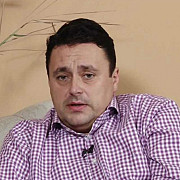 senatorul volosevici cere demiterea lui iulian teodorescu