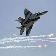 aviatia israeliana a bombardat mai multe obiective militare ale hamas