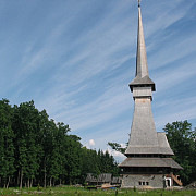 cea mai inalta biserica de lemn din lume