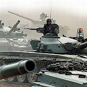 tensiune in ucraina spre slaviansk se deplaseaza tancuri ucrainene