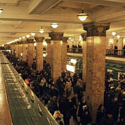 incident major la metroul din moscova cel putin trei morti si 50 de raniti