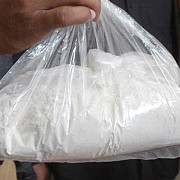 traficanti de droguri prinsi cu un kilogram si jumatate de cocaina