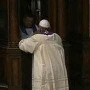 papa francisc s-a spovedit in public