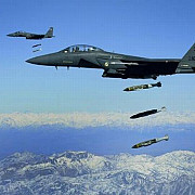 aviatia militara americana continua raidurile aeriene in irak si siria