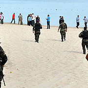 tunisia teroristii au atacat doua hoteluri si au ucis 27 de oameni