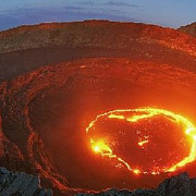 supervulcanul care a generat cea mai puternica eruptie din istoria europei se trezeste