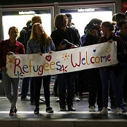germania plateste politica fata de imigratie peste 400 de suspecti de terorism au venit ca refugiati
