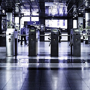 alerta de securitate la paris aeroport evacuat de urgenta