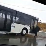 de cascadorii rasului autobuz nou lovit la ploiesti din neglijenta soferului video