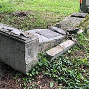 persoane necunoscute au vandalizat cimitirul evreiesc din ploiesti