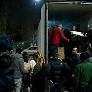 rusii au furat un camion cu ajutoare din romania pentru ucraineni soferul a scapat cu viata pentru ca era roman
