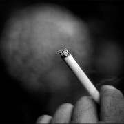 posibila legatura intre fumat si durerile de spate