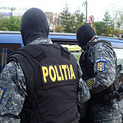 perchezitii la ipj brasov fiind vizat seful serviciului politiei rutiere