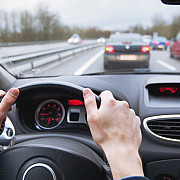 codul rutier se modifica noi reguli pentru cei care isi imprumuta masinile