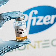 pfizer va cere autorizarea pentru procedura de administrare a celei de-a treia doze persoanelor vaccinate dupa ce situatia din israel