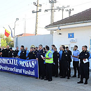 politistii de penitenciare anunta actiuni de protest de la 1 august
