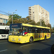 primaria capitalei va cumpara 400 de autobuze 100 de tramvaie si 100 de troleibuze