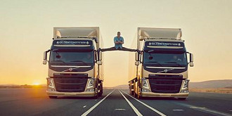 cum a fost facuta reclama volvo cu spagatul lui van damme