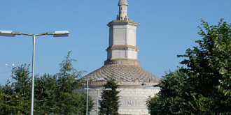 monumentul de la adamclisi vestigiul antic controversat