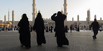 arabia saudita introduce reguli de decenta pentru turisti