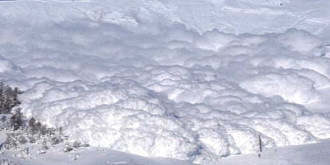 risc insemnat de producere a avalanselor la altitudini mari in muntii fagaras si bucegi