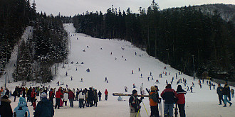 trei partii de schi sunt deschise la azuga