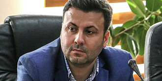 fost director regional din cnair trimis in judecata este acuzat ca ar fi avansat in cariera folosind o diploma de licenta emisa de upg ploiesti document obtinut fraudulos