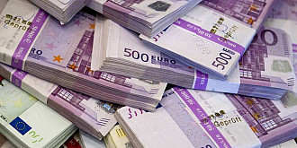 unele banci importante din lume au inceput sa taxeze depozitele in euro