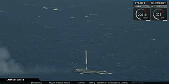 video realizare istorica racheta falcon 9 a aterizat pe o platforma marina si va putea fi refolosita