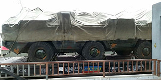 transportoare cu sisteme de rachete anti-aeriene surprinse in gara de vest din ploiesti