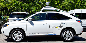 primul accident provocat de o masina autonoma google