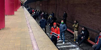 greva la metrou circulatia este oprita angajatii au blocat liniile