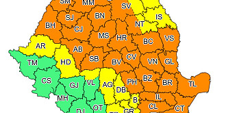 meteorologii au emis un cod portocaliu si unul galben de furtuni si ploi torentiale valabil pana astazi la ora 23 in aproape toata tara