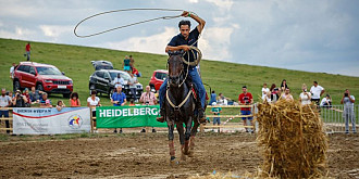 premiul cailor de 4 ani si demonstratie de dresaj cu denis stefan duminica pe hipodromul ploiesti