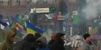protestele continua la kiev mii de manifestanti cer demisia presedintelui