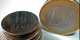 moneda euro a coborat la minimul ultimei luni