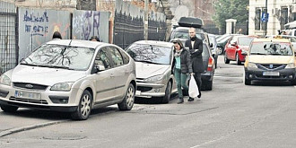 liberalii au pus gand rau soferilor amenzi uriase pentru parcarile pe trotuar