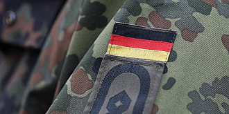 armata germana aproba uniforme pentru femei militar gravide