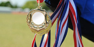 aur pentru studentii de la universitatea bucuresti