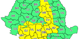 meteorologii au emis un cod galben de furtuni cu ploi vijelii si grindina valabil in sudul tarii si in carpatii orientali pana in aceasta seara la ora 21