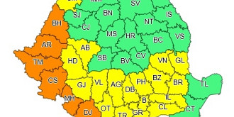 cod galben de furtuni si grindina cod portocaliu de canicula - noi mesaje de vreme extrema
