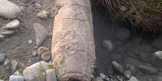 doua obuze de cate o suta de kilograme descoperite in albia raului prahova