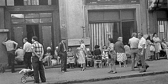 muzeul bucovinei cumpara case de marcat din perioada comunista sau fotografii cu criza alimentara
