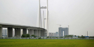 puntespre nicaieri coreea de nord nu a conectat podul facut de chinezi la infrastructura