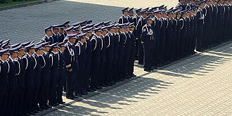 elevii scolii de politie de la campina au depus juramantul