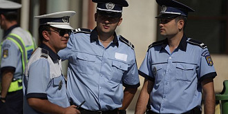 aproape 11000 de politisti mobilizati in prima zi a anului scolar
