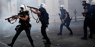guvernul turc a dat afara 500 de politisti