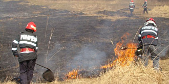 pompierii au inceput sezonul de stingere a incendiilor de vegetatie