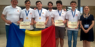 lotul olimpic de informatica al romaniei a obtinut doua medalii de aur si doua de argint la balcaniada pentru seniori